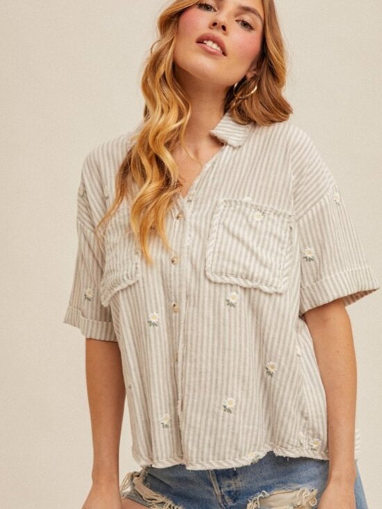 Hem & Thread Tops - NIP Hem & Thread Daisy Embroidered Striped Fringe Hem Boxy Top -  100% Cotton